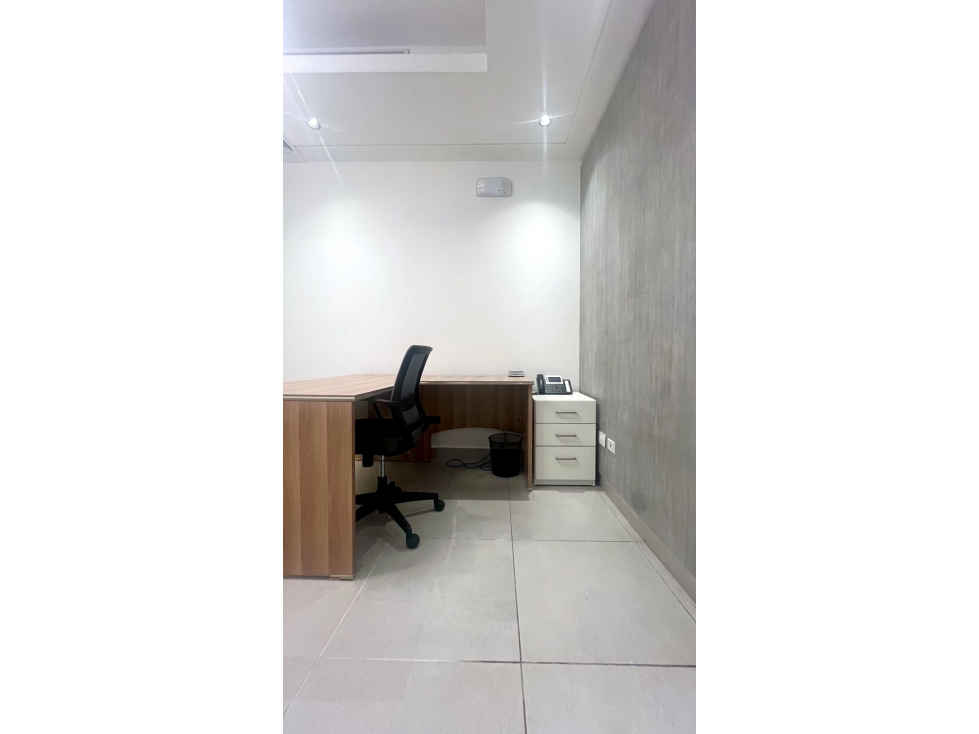 SE ALQUILA MODERNA OFICINA EN EL DORADO CITY CENTER - 4
