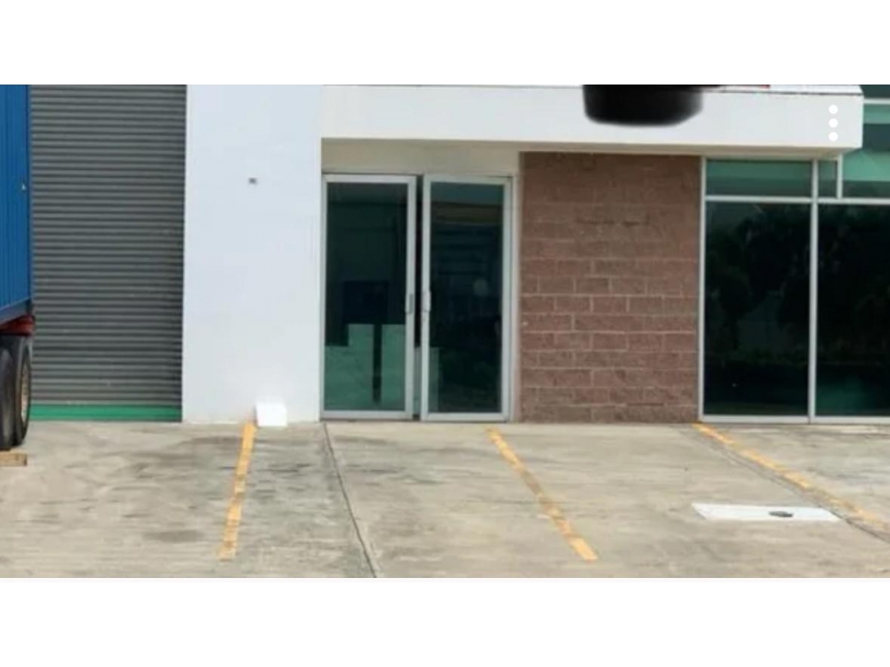 VENTA DE GALERA EN EL PARQUE INDUSTRIAL DE LAS AMERICAS - 4