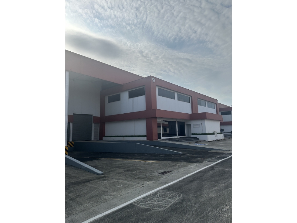 VENTA DE 3 GALERAS EN EL PARQUE INDUSTRIAL DE LAS AMERICAS ZONA FRANCA — foto 6