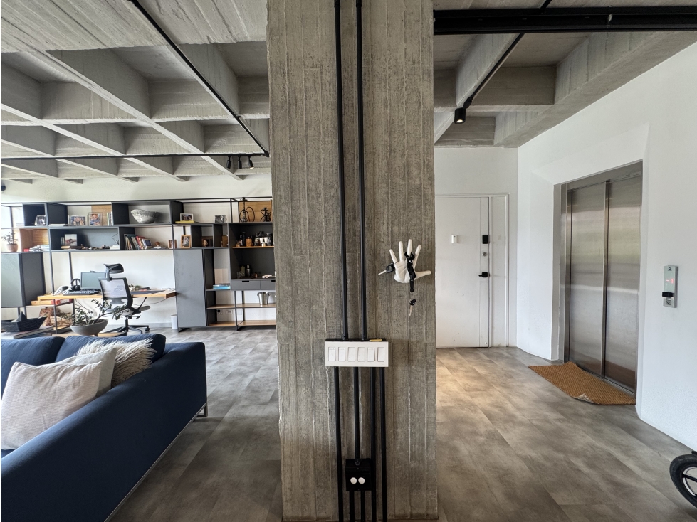 Venta Apartamento Remodelado Zona Club Campestre Av. El Poblado — foto 2