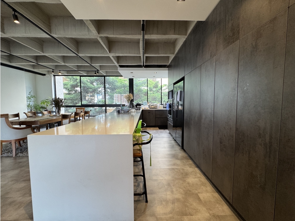 Venta Apartamento Remodelado Zona Club Campestre Av. El Poblado — foto 4
