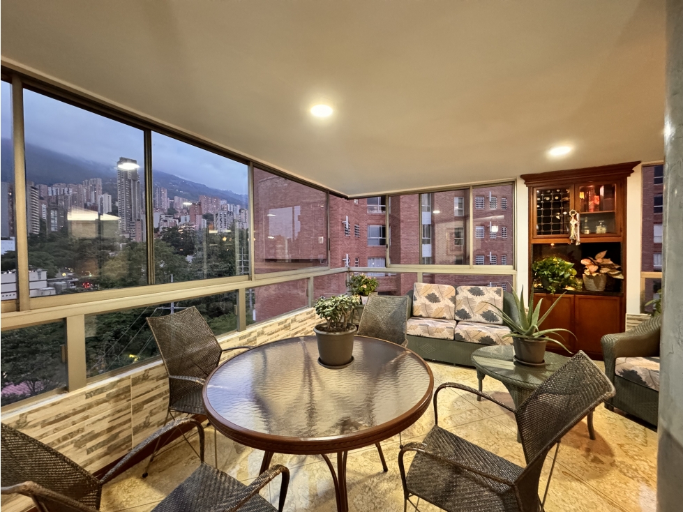 Venta Apto Clásico | La Tomatera - Provenza | Poblado Zona Plana — foto 2