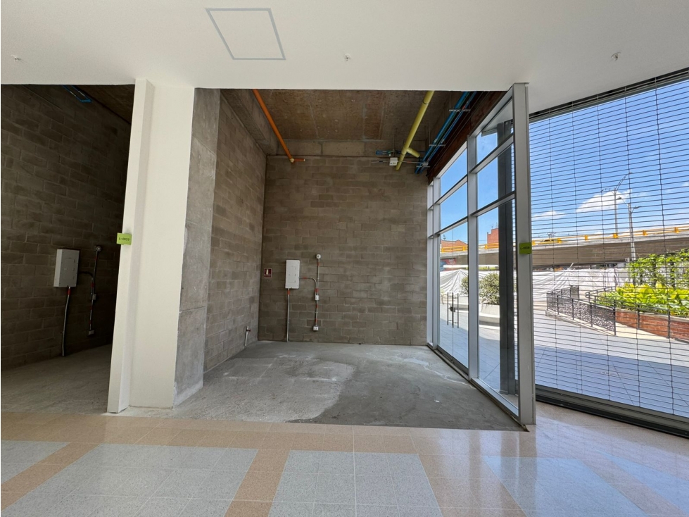 Espectacular local en la nueva clínica Vitha, 80 con San Juan — foto 3