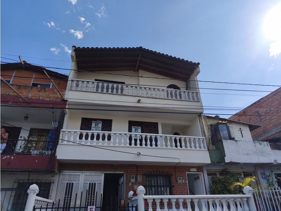 Casa en Arriendo Pedregal Medellin