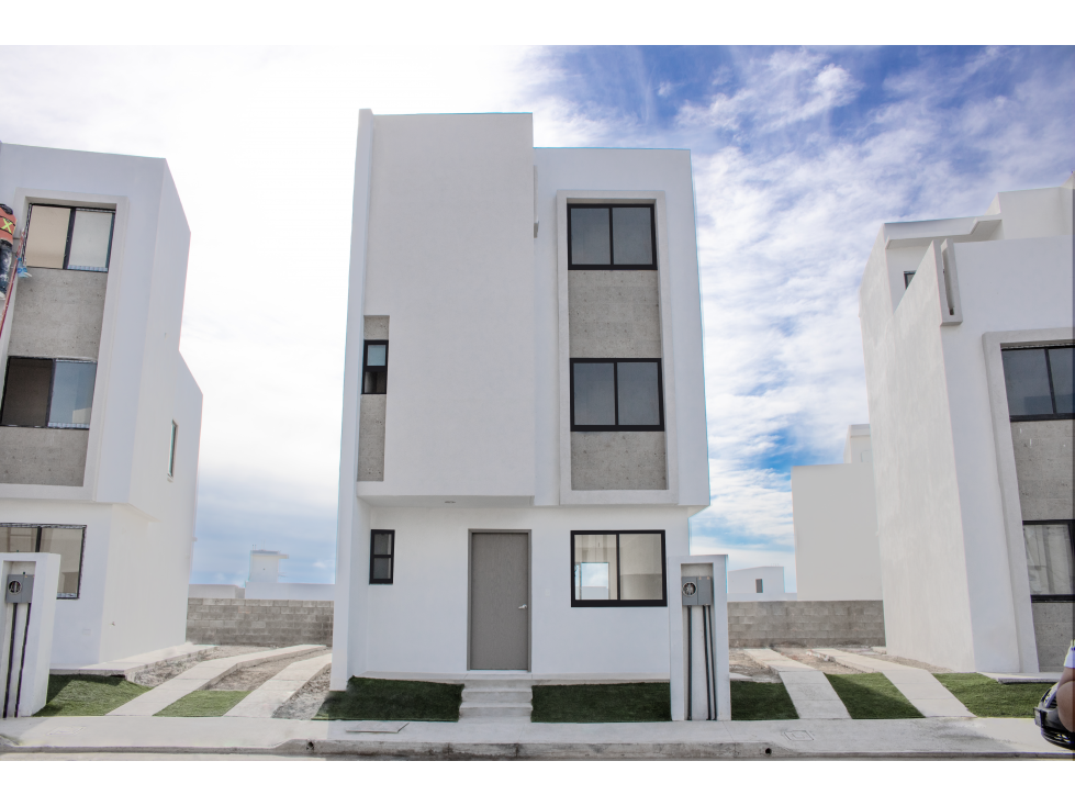 Residencia Premium en San Marino | Vista Panorámica y Seguridad 24/7