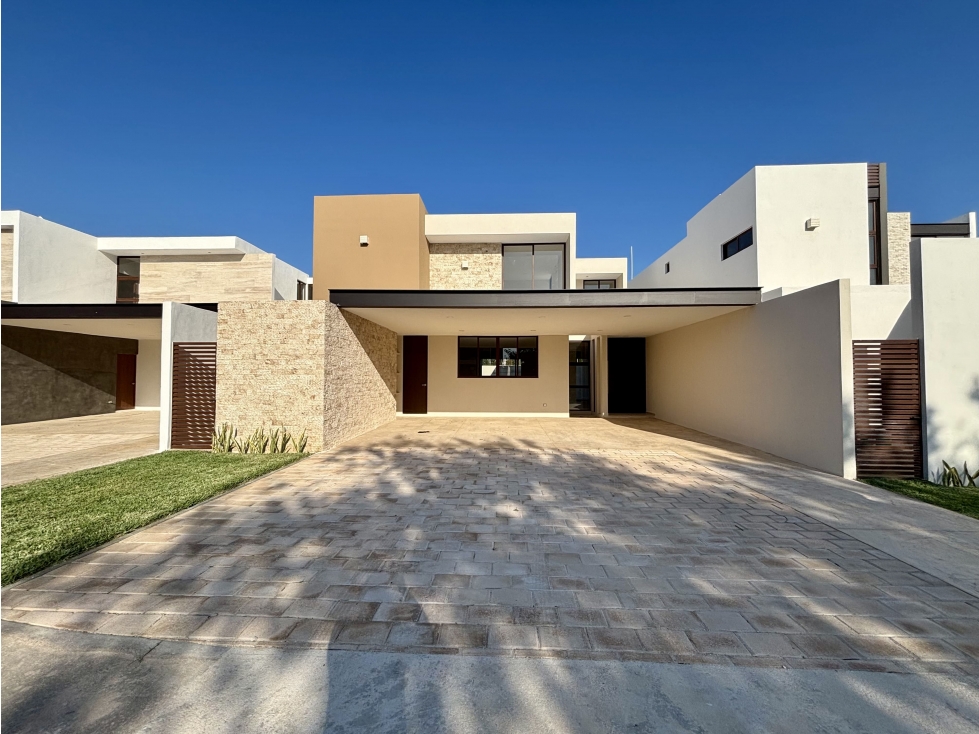 Casa en venta de 4 habitaciones en Mérida, Yucatán