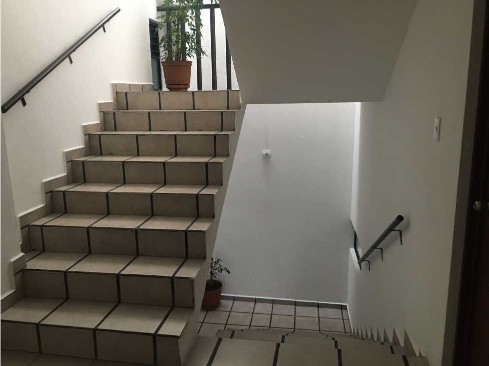EDIFICIO EN VENTA O RENTA EN AV. LAS TORRES TOLUCA - 4
