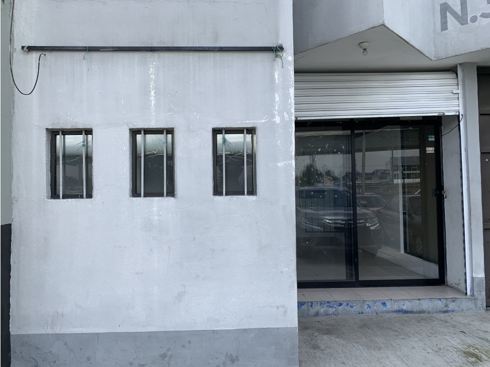 EDIFICIO EN VENTA O RENTA EN AV. LAS TORRES TOLUCA - 2