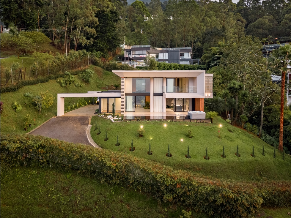 350 m² DE DISEÑO, PRIVACIDAD Y UBICACIÓN estratégica