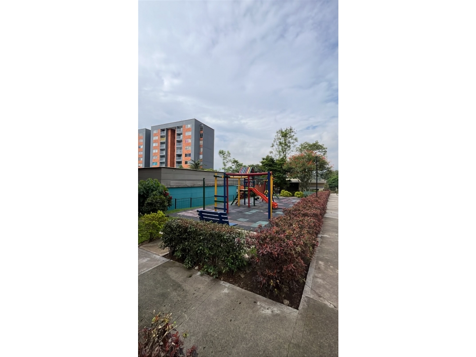 Apartamento moderno en venta en Itagüí con balcón y parqueadero! — foto 2