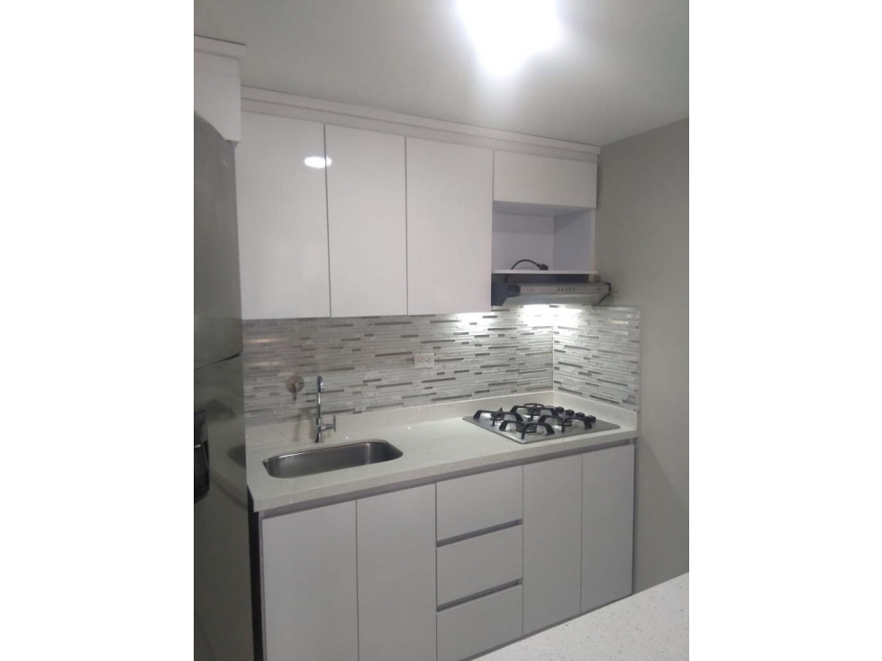 Apartamento moderno en venta en Itagüí con balcón y parqueadero! — foto 6