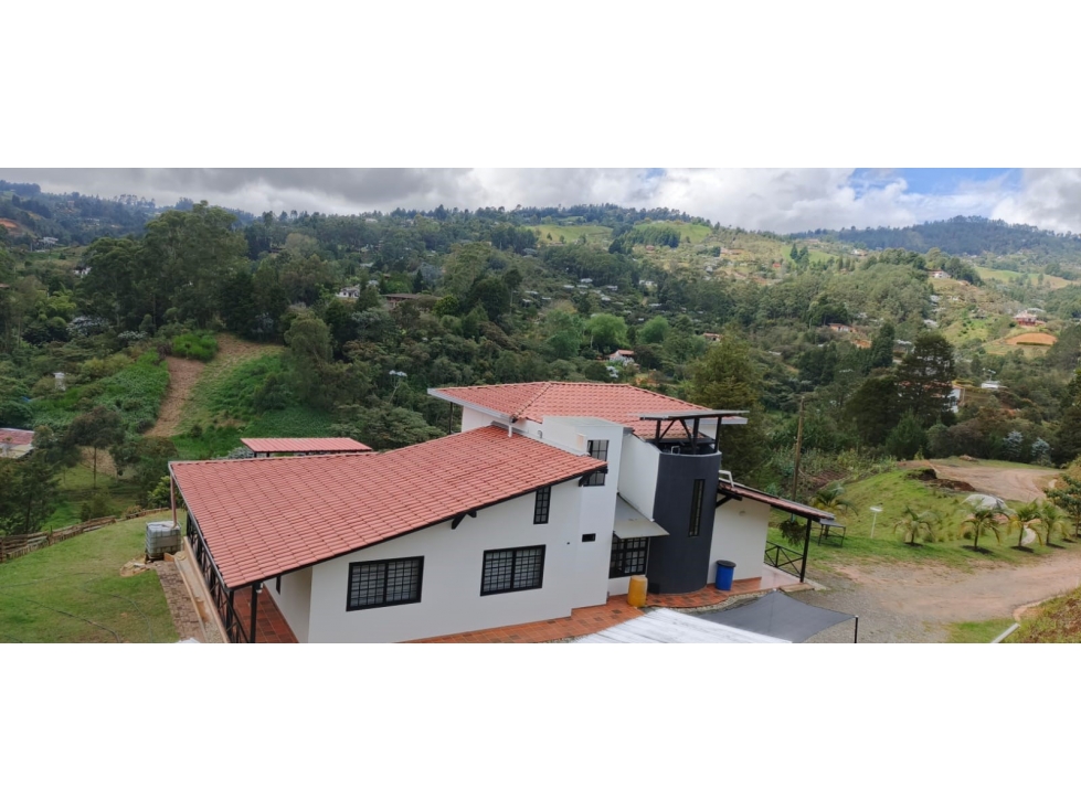 VENTA CASA CAMPESTRE EN GUARNE ANT. CON ACABADOS DE LUJO — foto 2