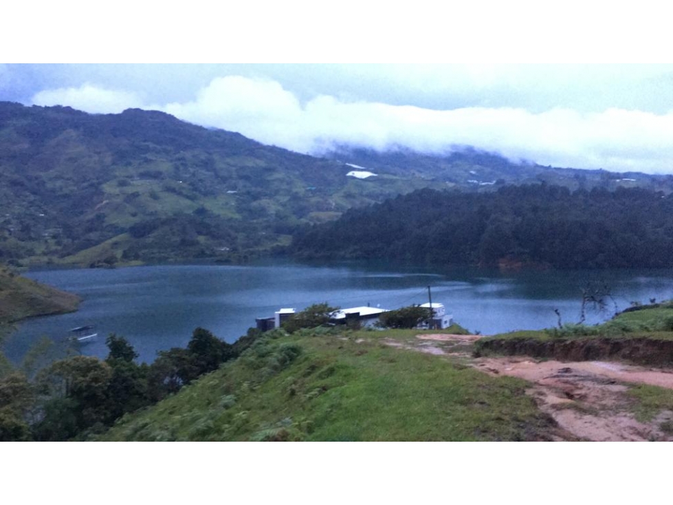 VENTA DE LOTES EN GUATAPE CON VISTA A REPRESA — foto 3