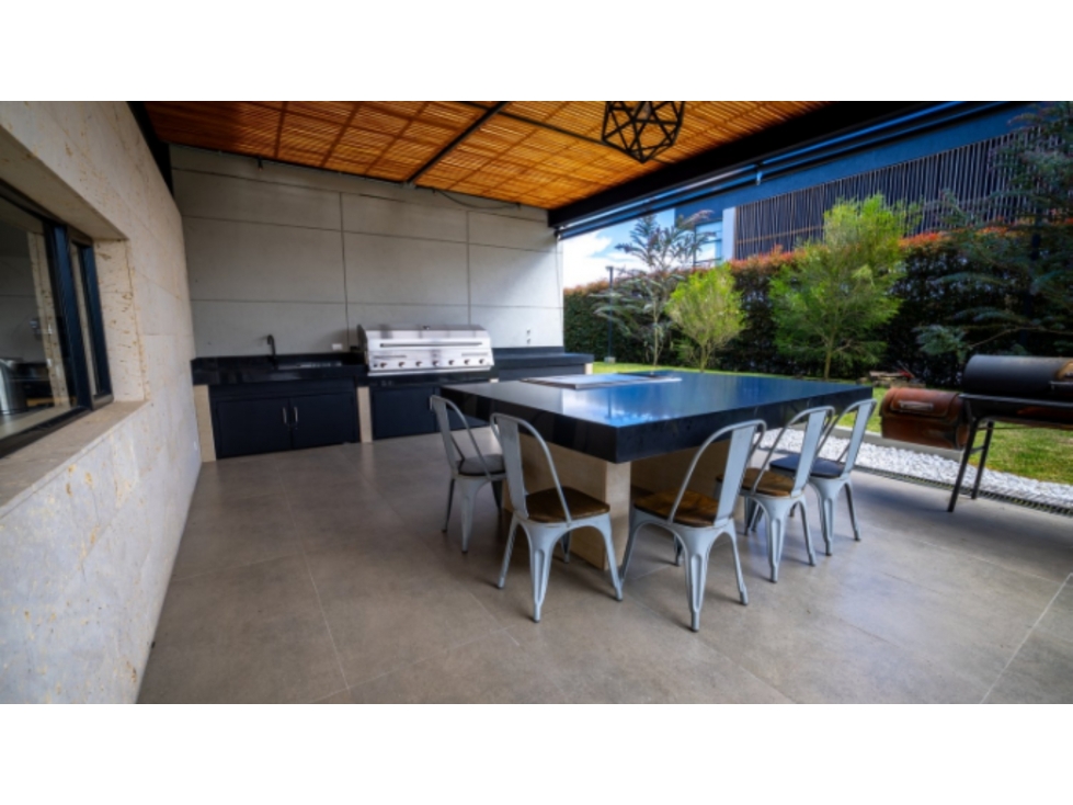 DE Lujo en Alto de Palmas | Lote Privado, Jacuzzi y Amplias Terrazas — foto 3