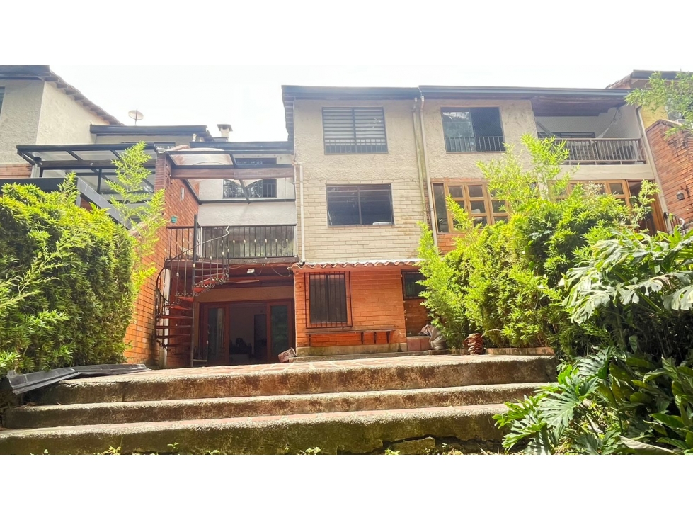 240 m² + JARDIN PRIVADO de 70 m² y gran terraza | Transversal Inferior — foto 2