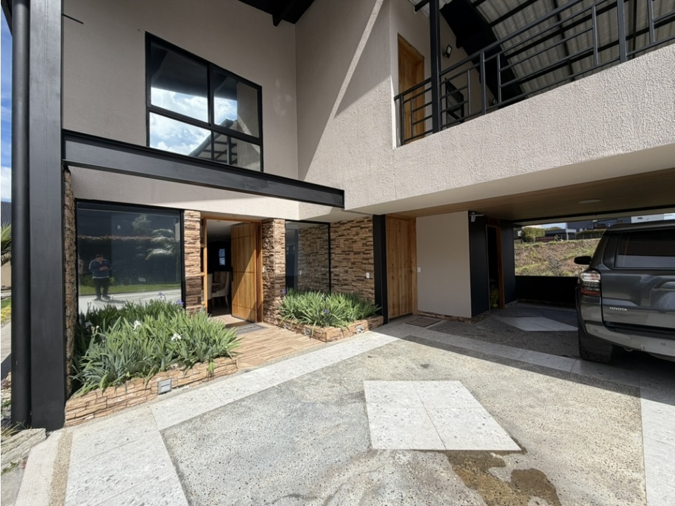 Casa +Cabaña+apartamento ALTO DEL ESCOBERO