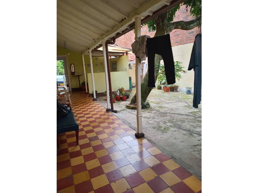 CASA LOTE | URBANO CON ALTO POTENCIAL DLLO - 3