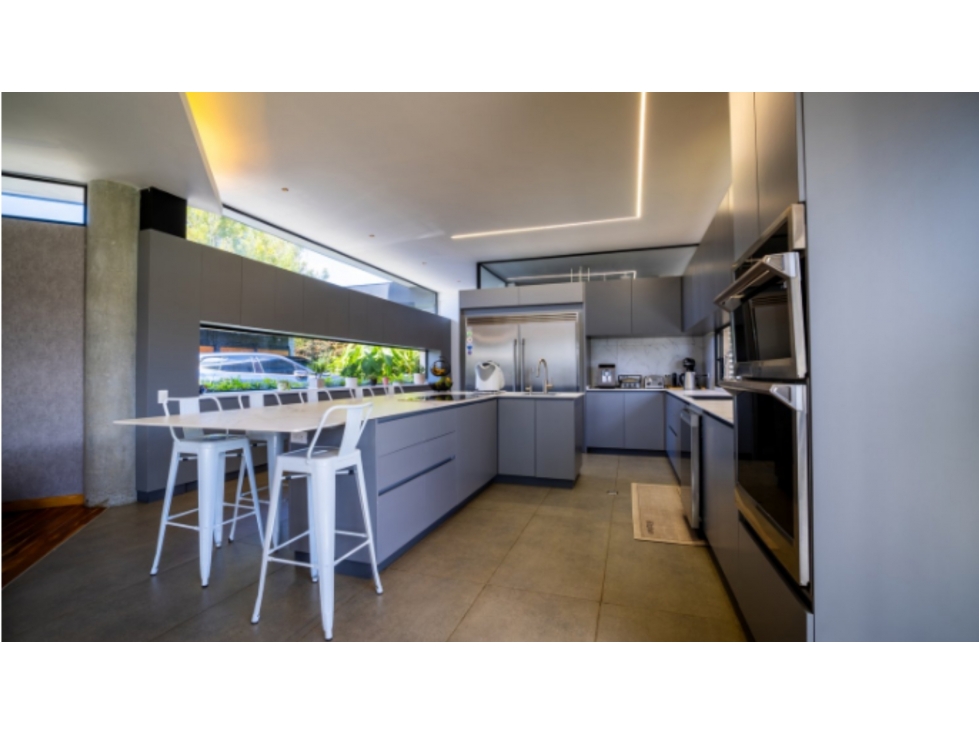 DE Lujo en Alto de Palmas | Lote Privado, Jacuzzi y Amplias Terrazas — foto 6
