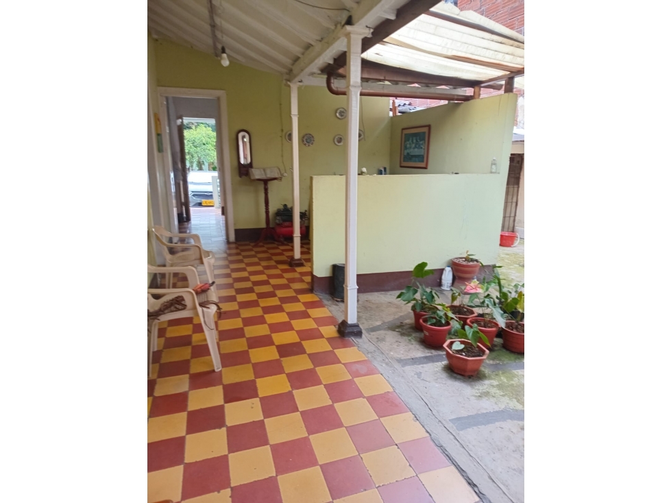 CASA LOTE | URBANO CON ALTO POTENCIAL DLLO - 4