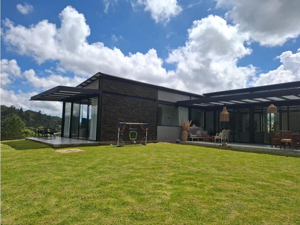 Casa campestre en parcelación, Alto del Escobero