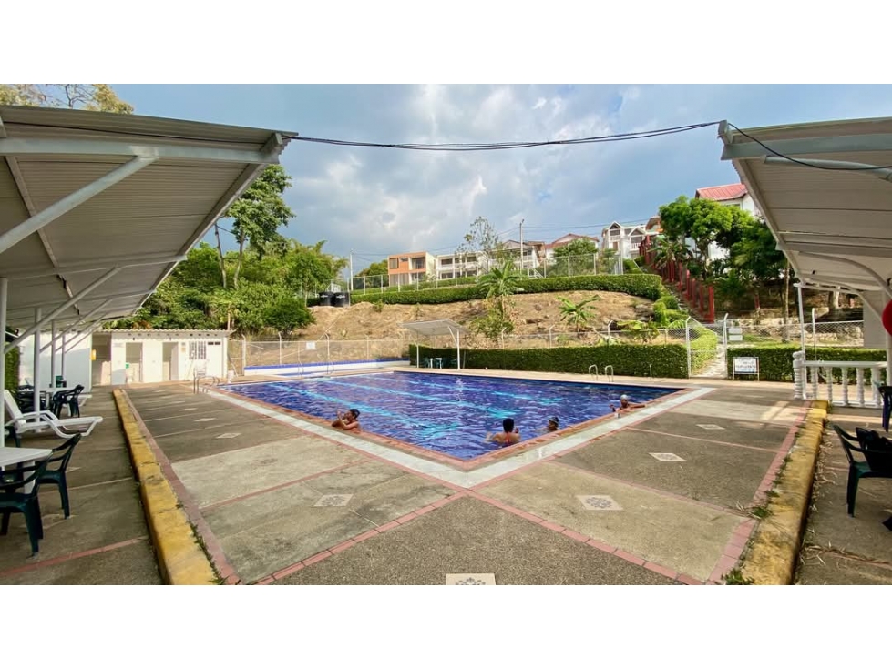 VENTA DE CASA Y APARTA ESTUDIO EN MESITAS DEL COLEGIO CUNDINAMARCA — foto 2