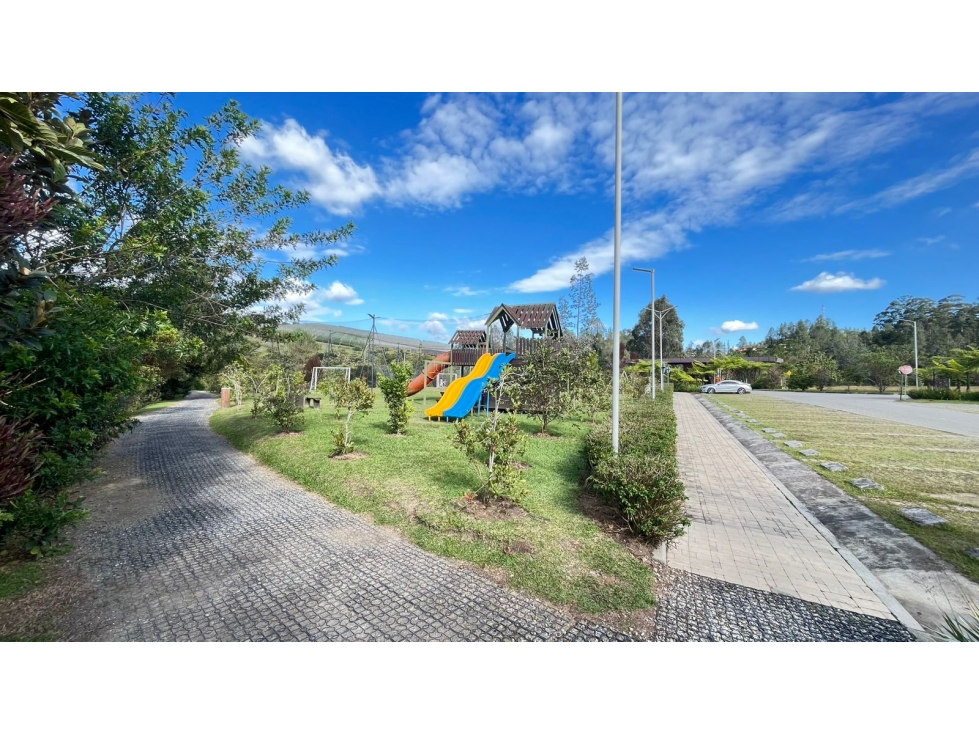 Lote exclusivo en el Retiro con dos Pesebreras - Inversión garantizada — foto 3