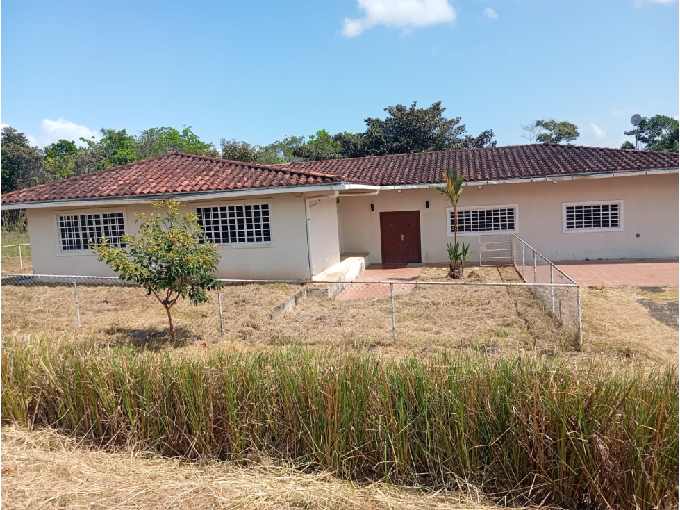 VENTA DE CASA HACIENDA COUNTRY CLUB VIA CERRO AZUL PANAMA