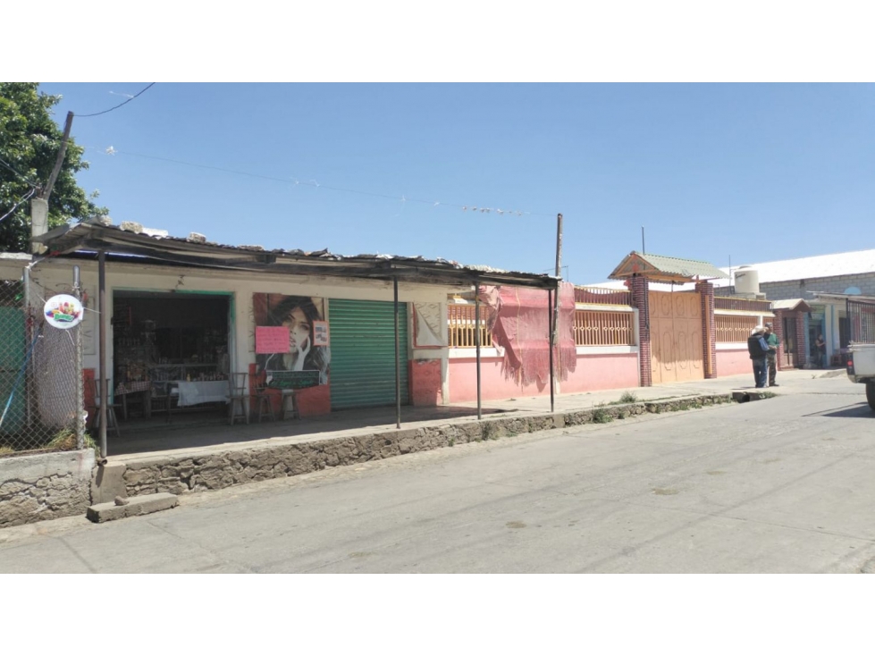 Propiedad con dos locales y una cisterna de 10 mil lts. sobre avenida - 2