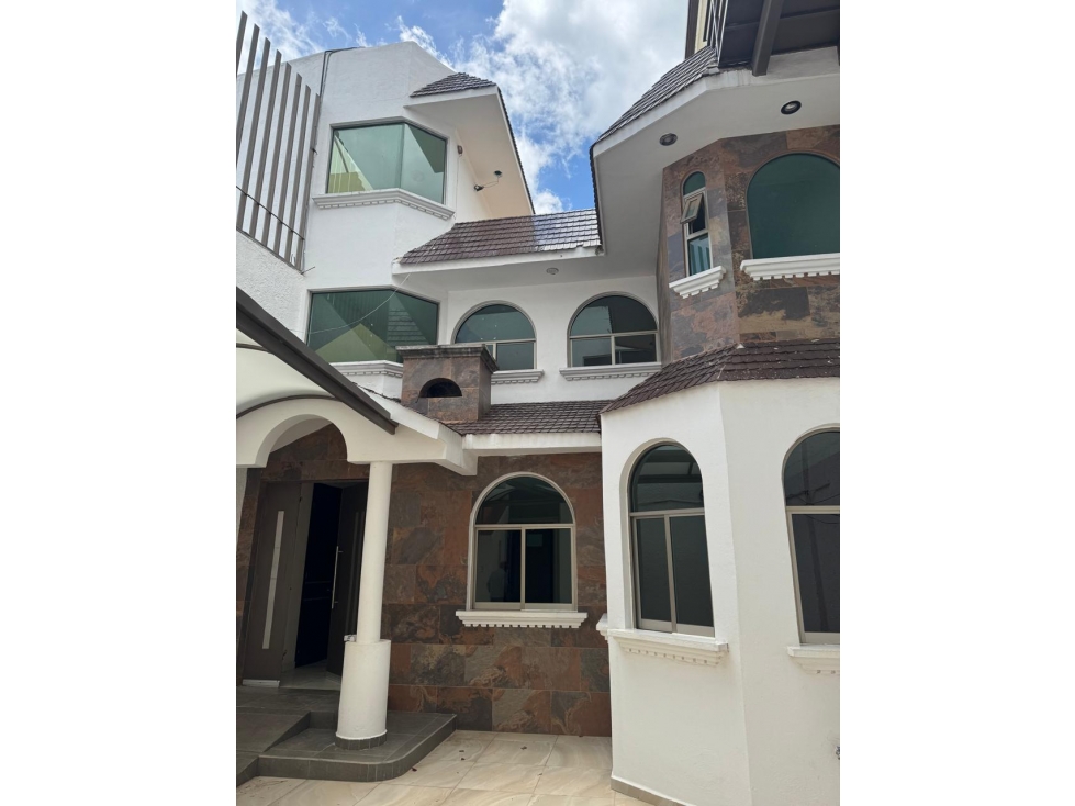 Renta de casa residencial en el centro Atotonilco el Grande, Hidalgo. — foto 2