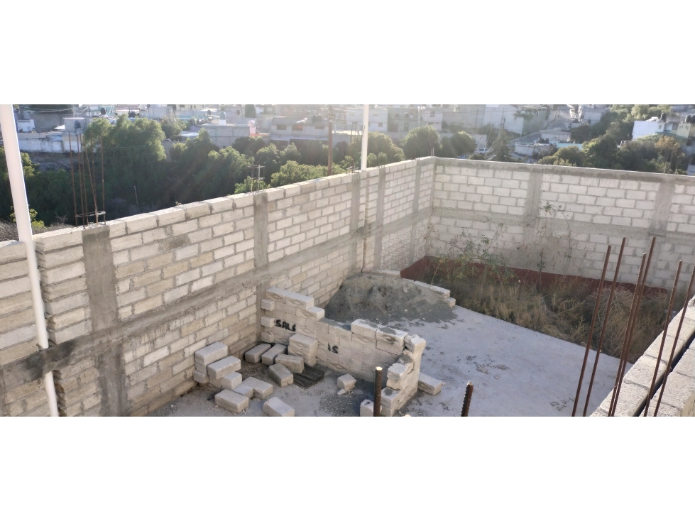 TERRENO y CONSTRUCCION EN FRACC. PEDREGAL DE LAS HACIENDAS - 3