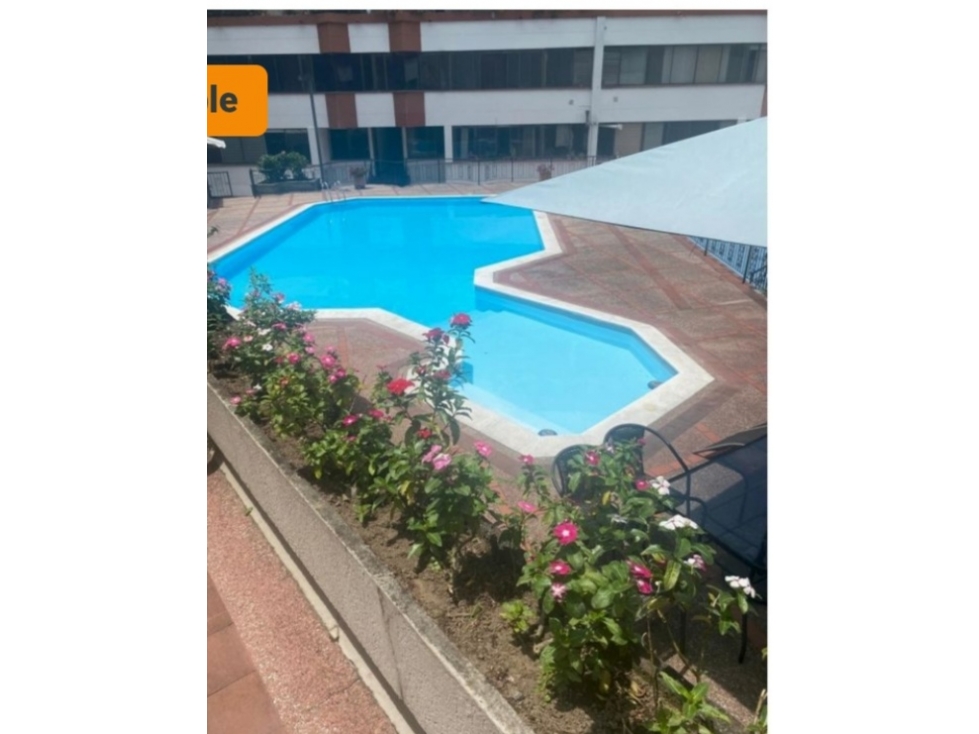 Apartamento con excelente distribución en venta Pinares