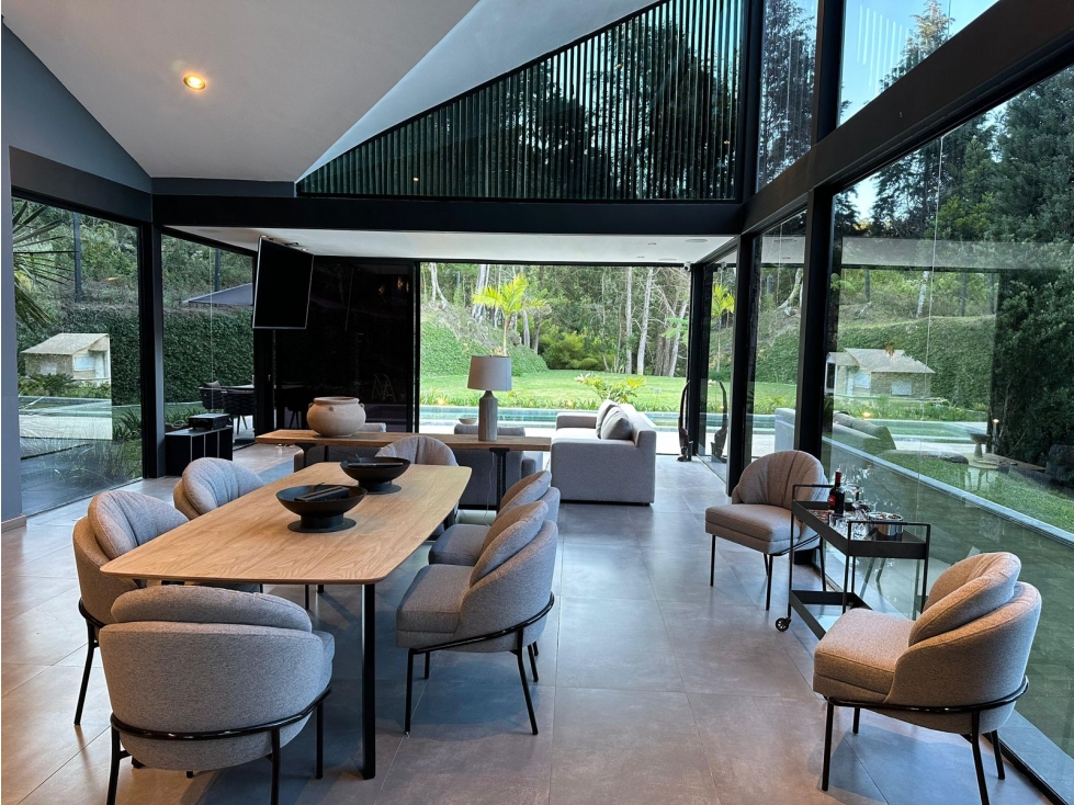 Venta de Casa de Lujo en Guarne a 10 Minutos del Aeropuerto — foto 2