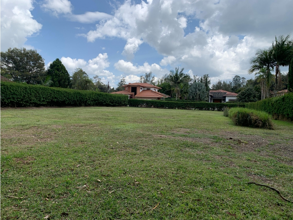 Venta de Lote en Exclusiva Urbanización Cerrada en Llanogrande — foto 3