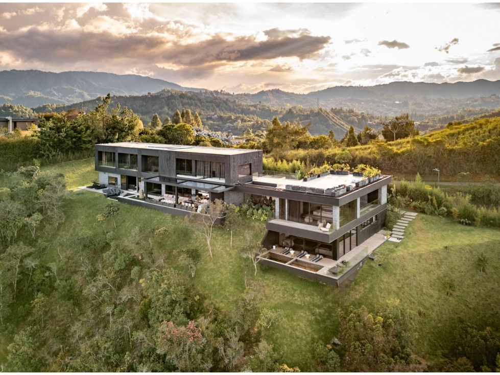 Venta de Espectacular Casa de Lujo El Retiro Con Vista a Represa — foto 3