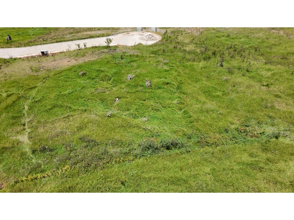 Venta de Lote Alto de Palmas Unidad Cerrada Sector Acuarela