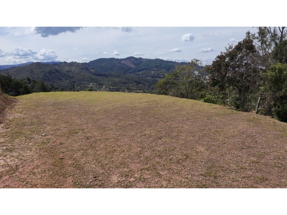 Lote en Venta en El Retiro Unidad Cerrada con Vistas Panorámicas