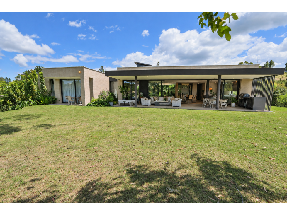 Venta Casa de Lujo en Exclusiva Parcelación Vía Pantanillo El Retiro - 2