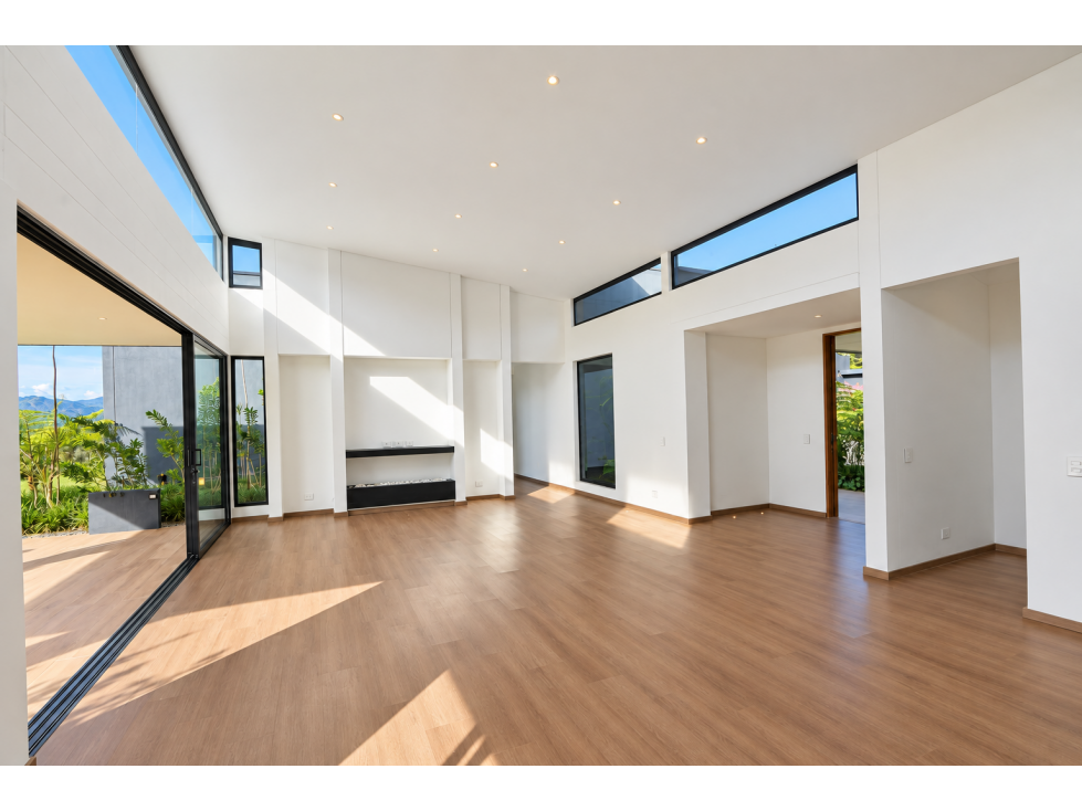 Venta Casa de Lujo en El Retiro para Estrenar Ubicación y Exclusividad — foto 3