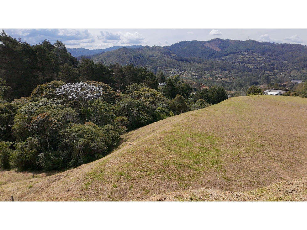 Lote en Venta en El Retiro Unidad Cerrada con Vistas Panorámicas