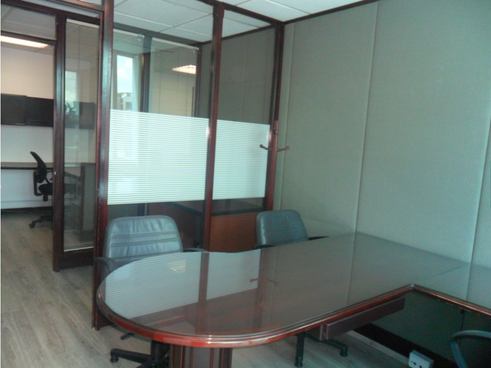 VENTA OFICINA SANTA BARBARA