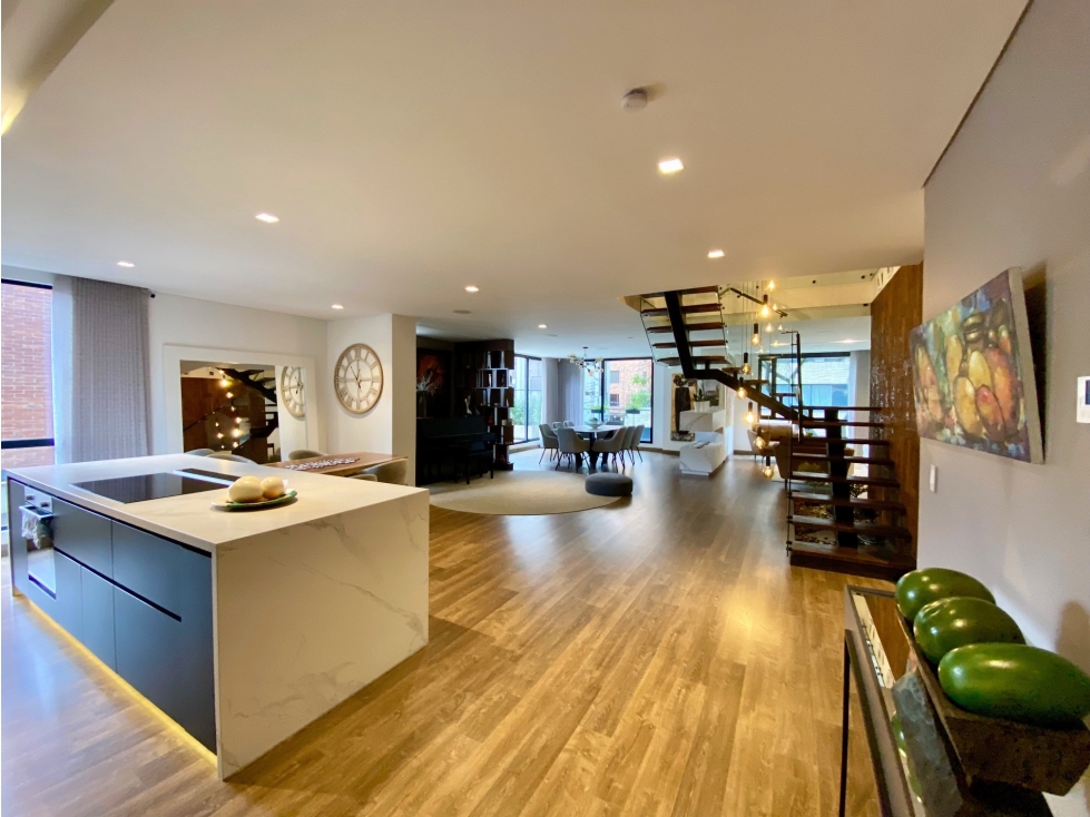 ARRIENDO CON o SIN MUEBLES::APTO::LA CAROLINA::326 + 46M2::$25MM