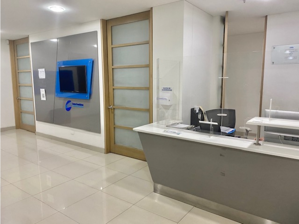 Vendo arriendo Oficina - Consultorio en Altos del Bosque