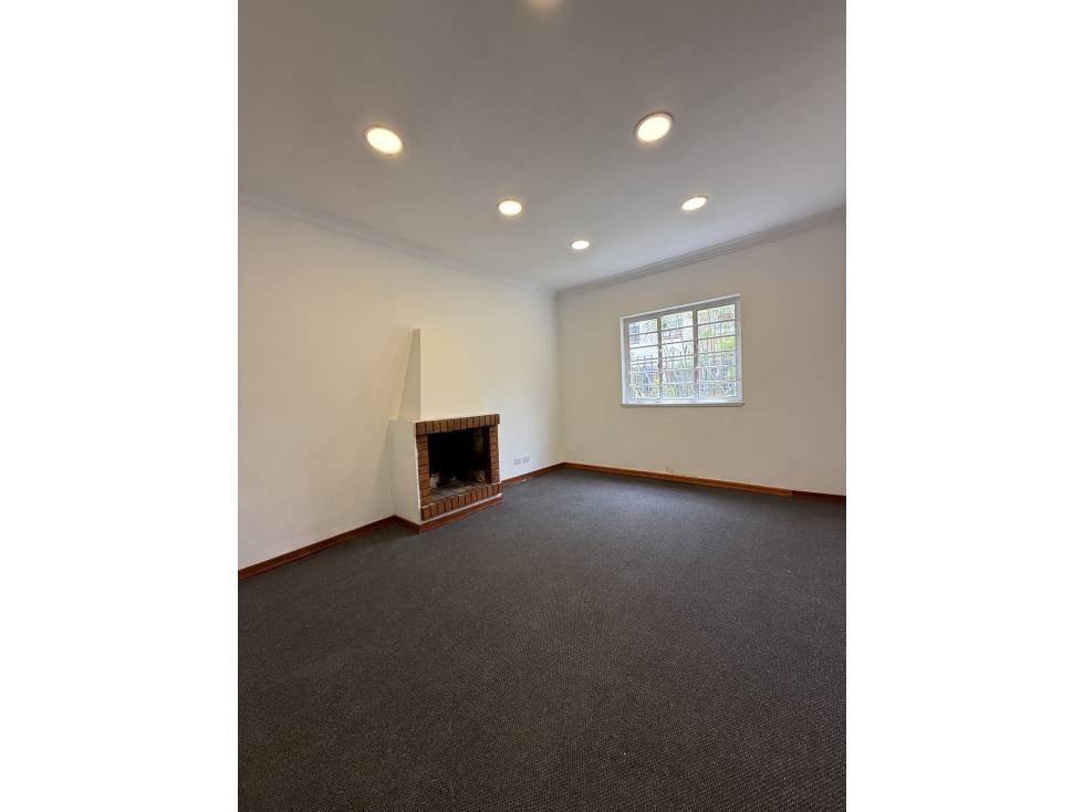 QUINTA CAMACHO VENTA - CASA 245 MTS2 - $2.000.000.000
