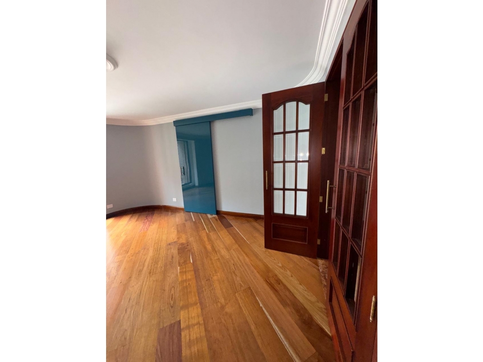 CHICO RESERVADO VENTA 3 HABITACIONES