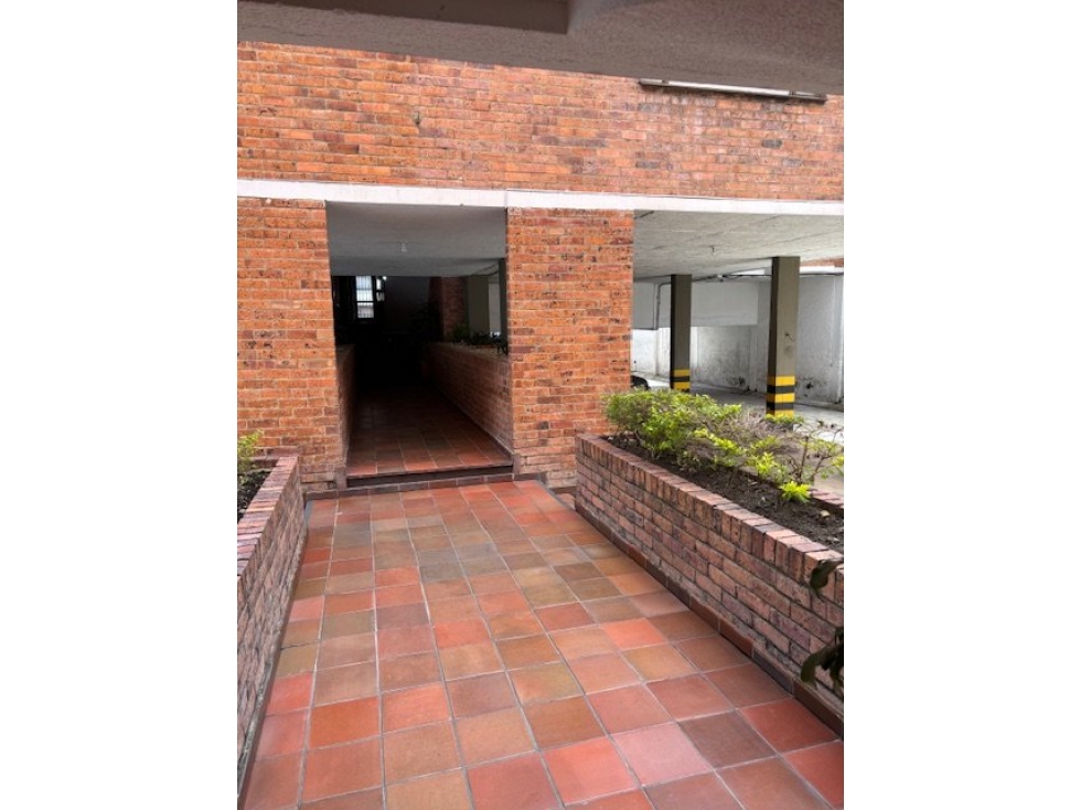 CEDRITOS VENTA APTO