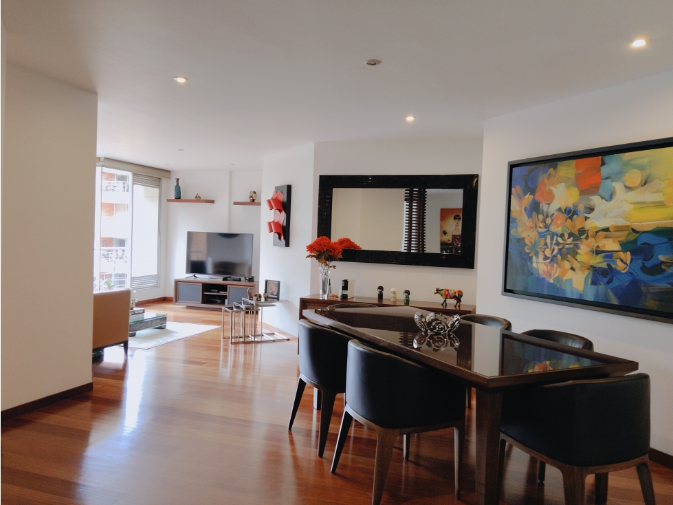 ARRIENDO APARTAMENTO CHICO NAVARRA FRENTE PARQUE