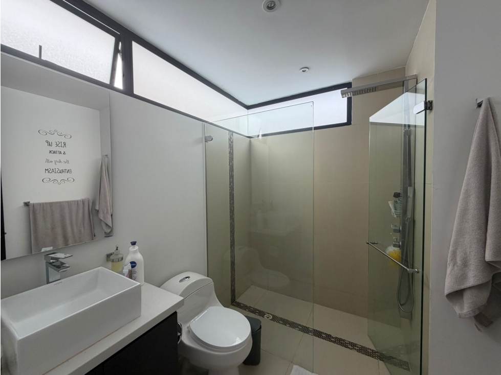 Arriendo Apartaestudio amoblado Santa Barbara Bogota — foto 3