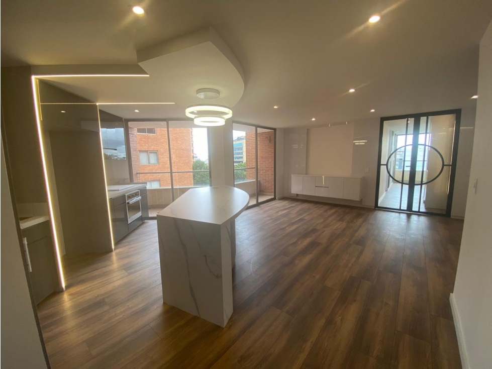 Vendo espectacular apto remodelado en Club House Cerros Orientales — foto 2