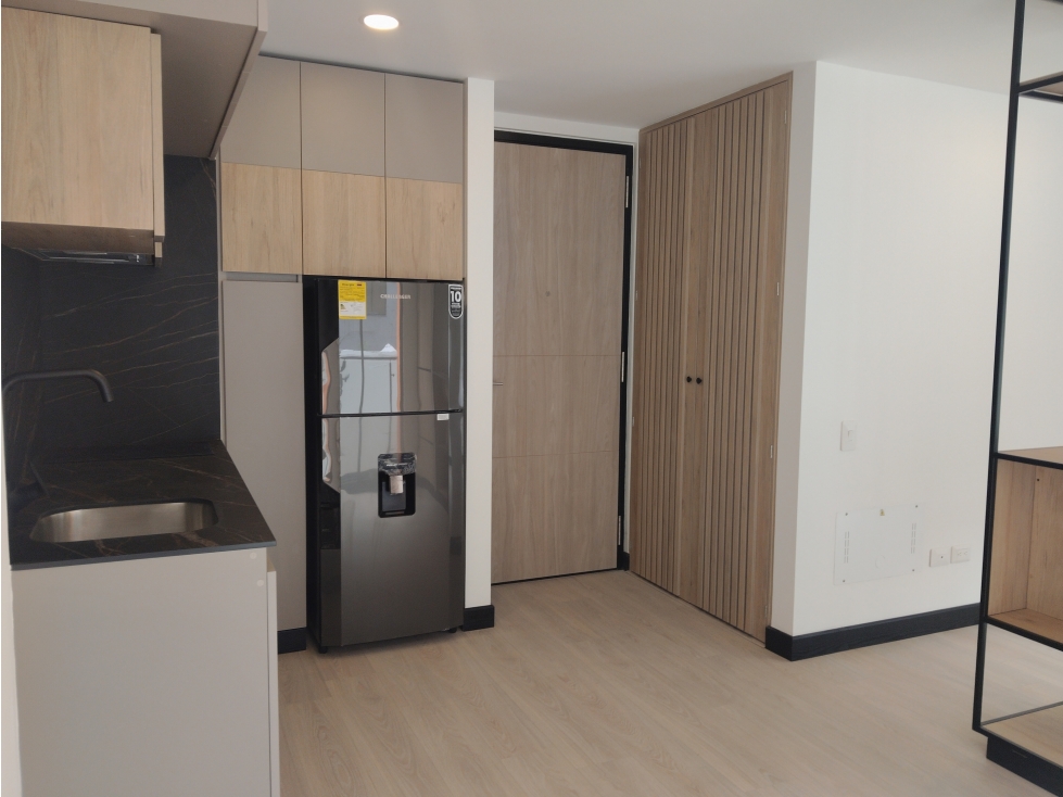 ARRIENDO APARTAESTUDIO SANTA BARBARA ORIENTAL