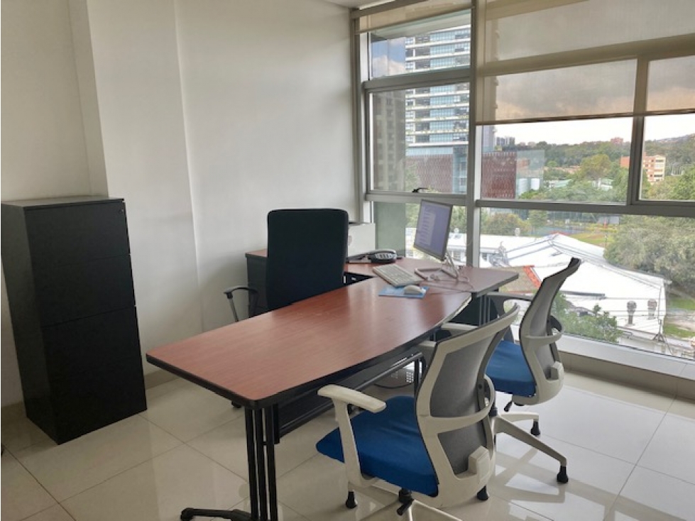 Vendo arriendo Oficina - Consultorio en Altos del Bosque — foto 4